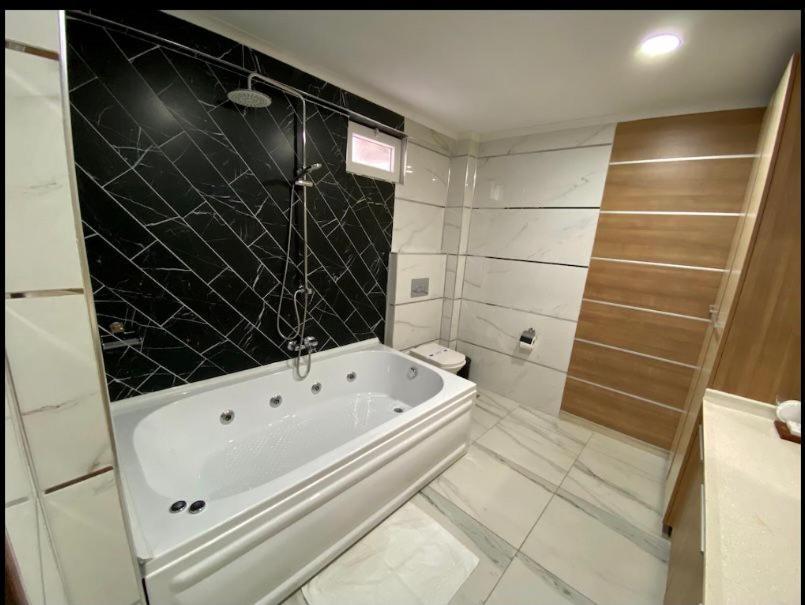New Hotel Самсун Екстер'єр фото
